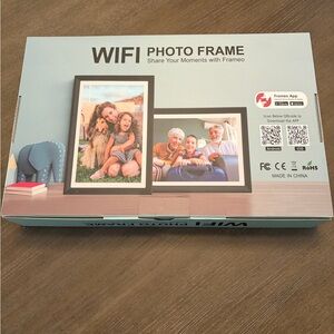 WIFI Photo Frame - Frameo App Akinmart